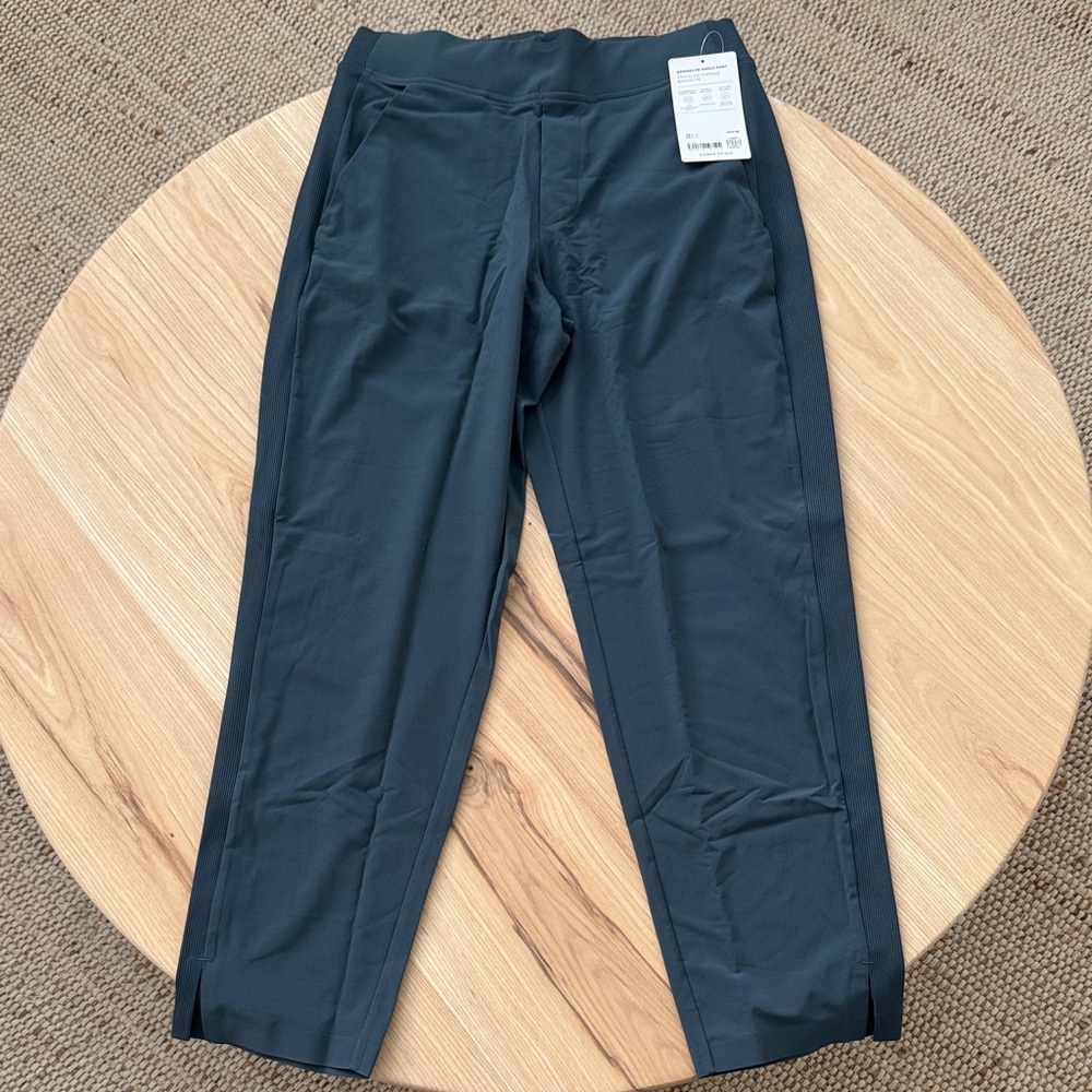 Athleta Brooklyn Ankle Pant in color Eden. Brand New!